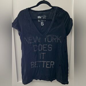 Rebel yell, New York does it better, distressed Tshirt, black, size small